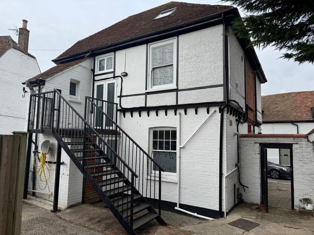 Lot: 106 - VILLAGE PREMISES WITH POTENTIAL - rear of property